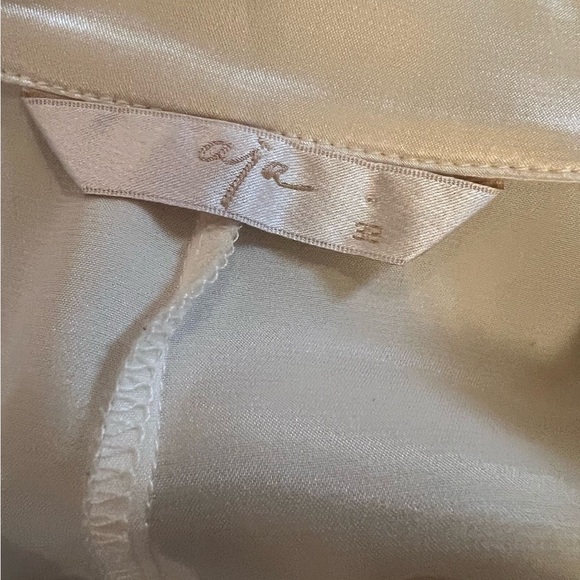 Aja White Long Sleeve Pleated Mandarin Collar Blouse - Picture 5 of 5